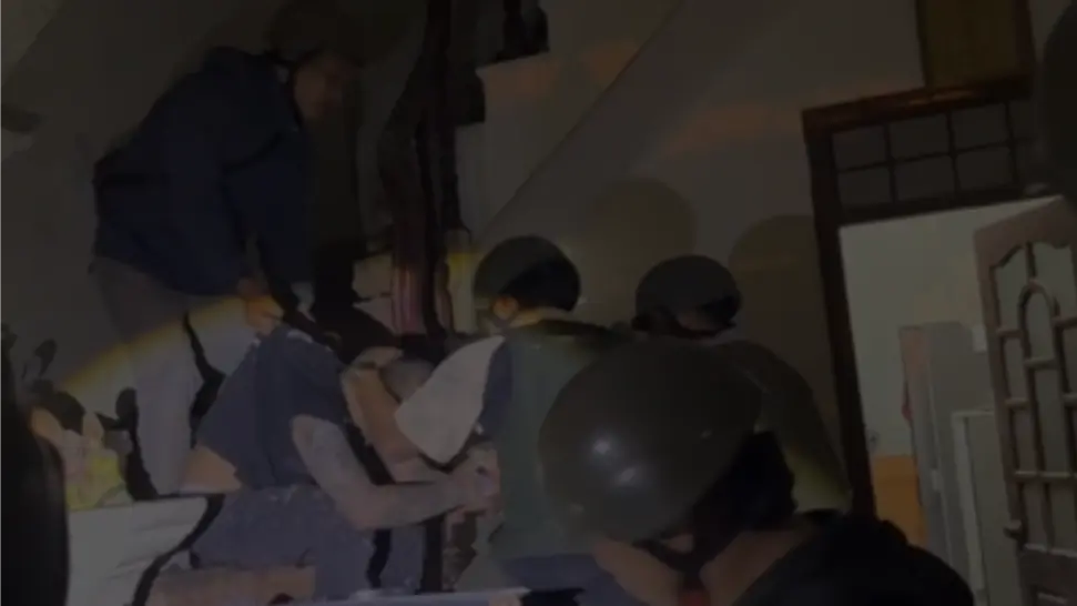 Tội phạm ma túy cố thủ, nổ súng chống trả trong đêm